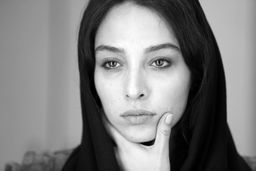 آناهیتا درگاهی سیاه پوش شد | آناهیتا درگاهی عزادار چه کسی شد؟