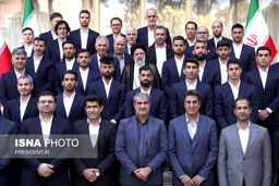 هدیه ویژه تیم ملی به رئیس جمهور +عکس
