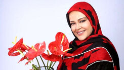 دبی گردی بهاره رهنما با تیپ عجیب و غریبش | ژست و پوشش تازه‌ بهاره رهنما جنجالی شد + عکس