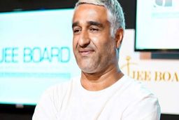 ازدواج جنجالی بازیگر ایرانی توی هتل لاکچری | ازدواج پژمان جمشیدی با این دختر همه شهر را بهم ریخت +عکس