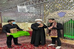 دروازه‌بان تیم‌ملی خادم حرم امام زاده صالح(ع) شد+ عکس