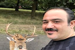 عکس عجیبی که مهران غفوریان از دختر و زنش منتشر کرد/جنجال خالکوبی دست زن مهران+عکس