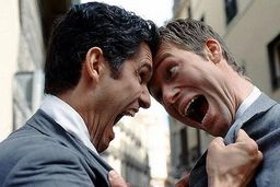 فیلم هولناک شکنجه و مجازات یک جوان در مترو | او زیر مشت‌های مرد جان داد!