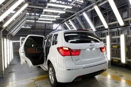 قیمت روز محصولات ایران خودرو و سایپا | خریداران پژو پارس، هایما و شاهین سود کردند