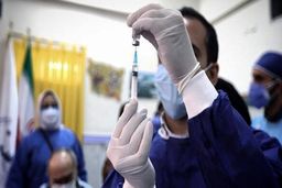 چه کسانی باید دُز سوم واکسن کرونا را تزریق کنند؟