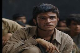 رونمایی از نخستین تصاویر «چند قدم آن طرف‌تر» با بازی آصف سریال یاور 