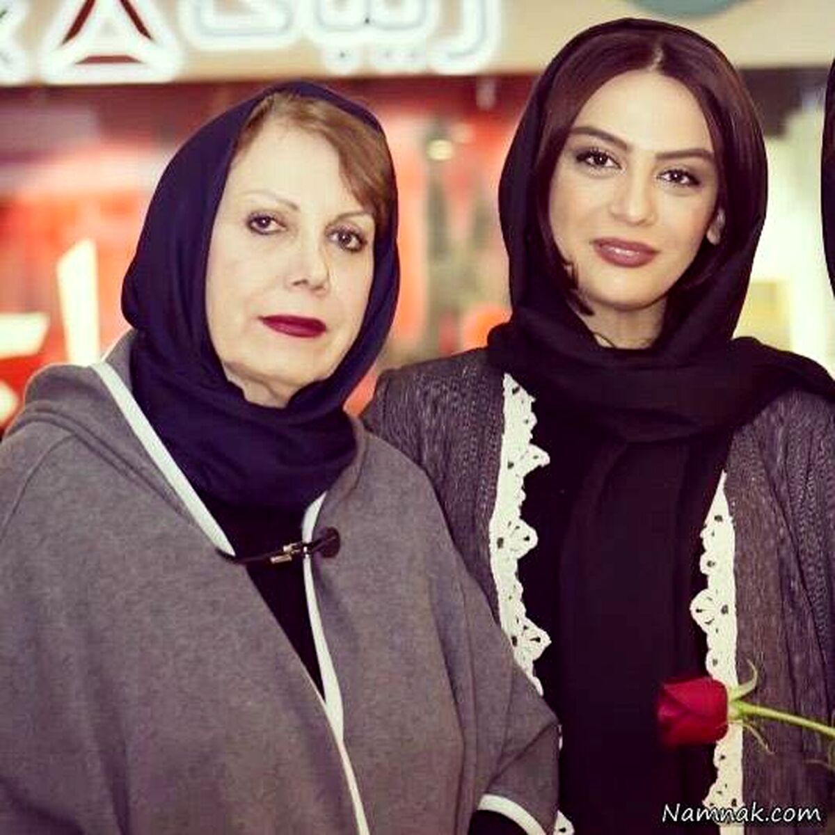 مارال فرجاد با عکس تبلیغاتی همه را غافلگیر کرد!/صورتک عجیب و غریب مارال فرجاد در خارج از کشور +عکس