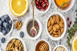 منوی یک رستوران معروف در تهران به دلار! +عکس 