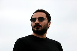 حلقه شیک و میلیاردی که نوید محمدزاده به همسرش هدیه داد  | فخر فروشی خیره کننده فرشته حسینی در سالروز ازدواجش +عکس