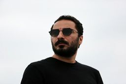 عکس عاشقانه نوید محمدزاده  و نامزدش همه را شوکه کرد+تصاویر دیده نشده