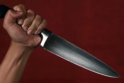 شکارچی پیرمردهای پولدار تهرانی دستگیر شد | با چاقو آنها را تهدید می کرد