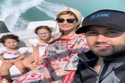 شاید باور نکنید این عکس همسر شاهرخ استخری باشه/زن شاهرخ استخری قبل عمل زیبایی این شکلی بود!؟ +عکس خاطره انگیز 