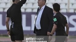 لحظه اخراج دراگان اسکوچیچ مقابل لبنان +عکس