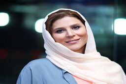 ژست سیگاری سحر دولتشاهی ویرال شد | سحر دولتشاهی  در کنار پیمان معادی در افعی تهران + عکس