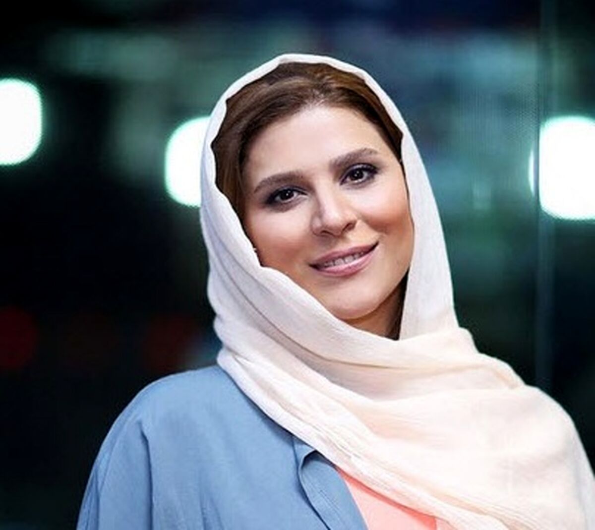پیاده روی پاییزی سحر دولتشاهی با دوست بازیگرش /سرگرمی این روزهای خانم بازیگر بعد طلاق +عکس
