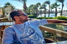 اولین عکس دونفره بهرام رادان و همسر/رمانتیک بازی های آقای بازیگر و تازه عروسش در مکانی خاص!+عکس