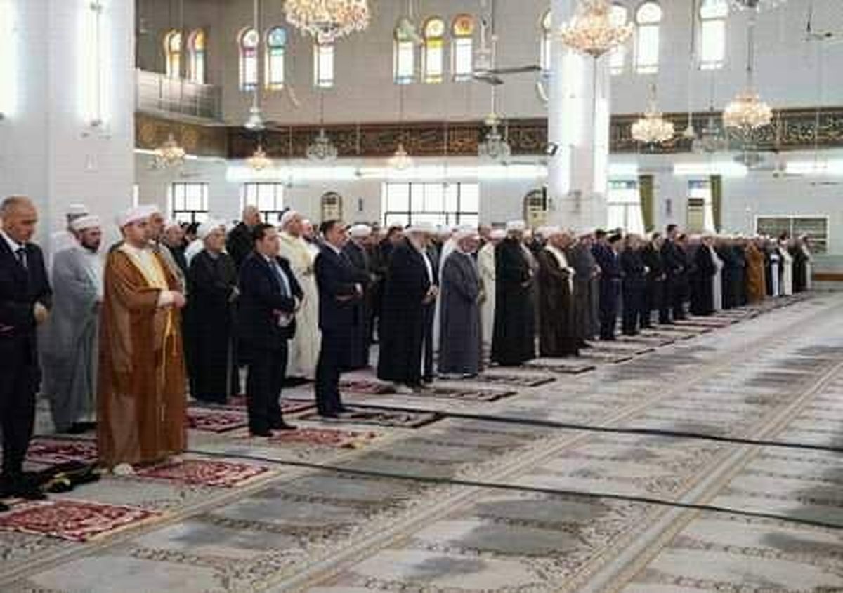 سوء قصد به بشار اسد پیش از حضورش در نماز عید فطر +عکس