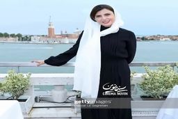 لباس گرانقیمت مجلسی لیلا حاتمی در مهمانی بازیگران خارجی | لباس مشکی لیلا حاتمی همه چشم ها را خیره کرد +عکس