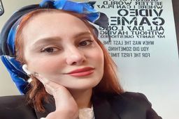 خانم بازیگر ایرانی خواست شبیه مرلین مونرو شود ولی سوژه خنده شد | استایل جنجالی آرام جعفری را ببینید + عکس