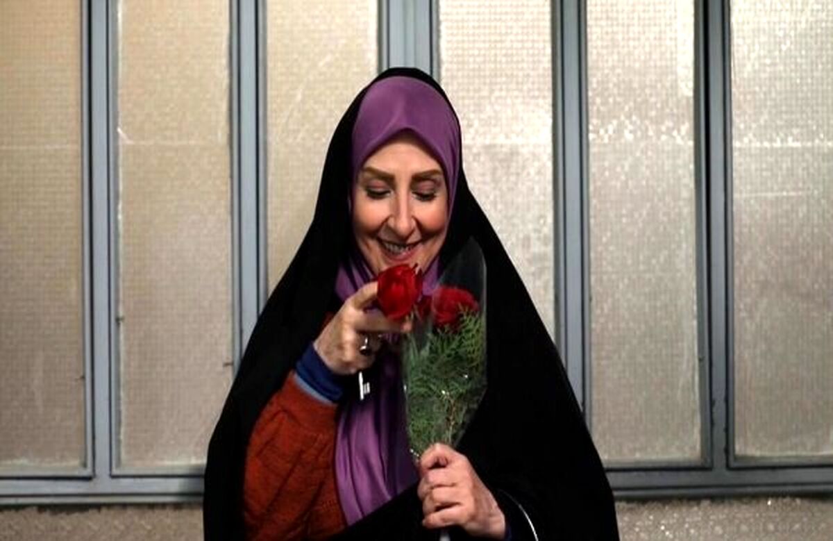 کنسرت مرجانه گلچین در یک رستوران سنتی حاشیه ساز شد| رابعه اسکویی هم خواننده شد!‌؟ +عکس