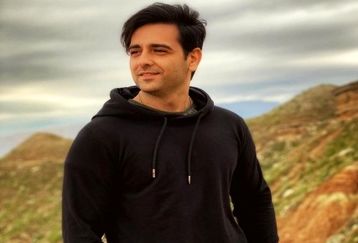 عکس دیده نشده از بچگی امیرحسین آرمان 