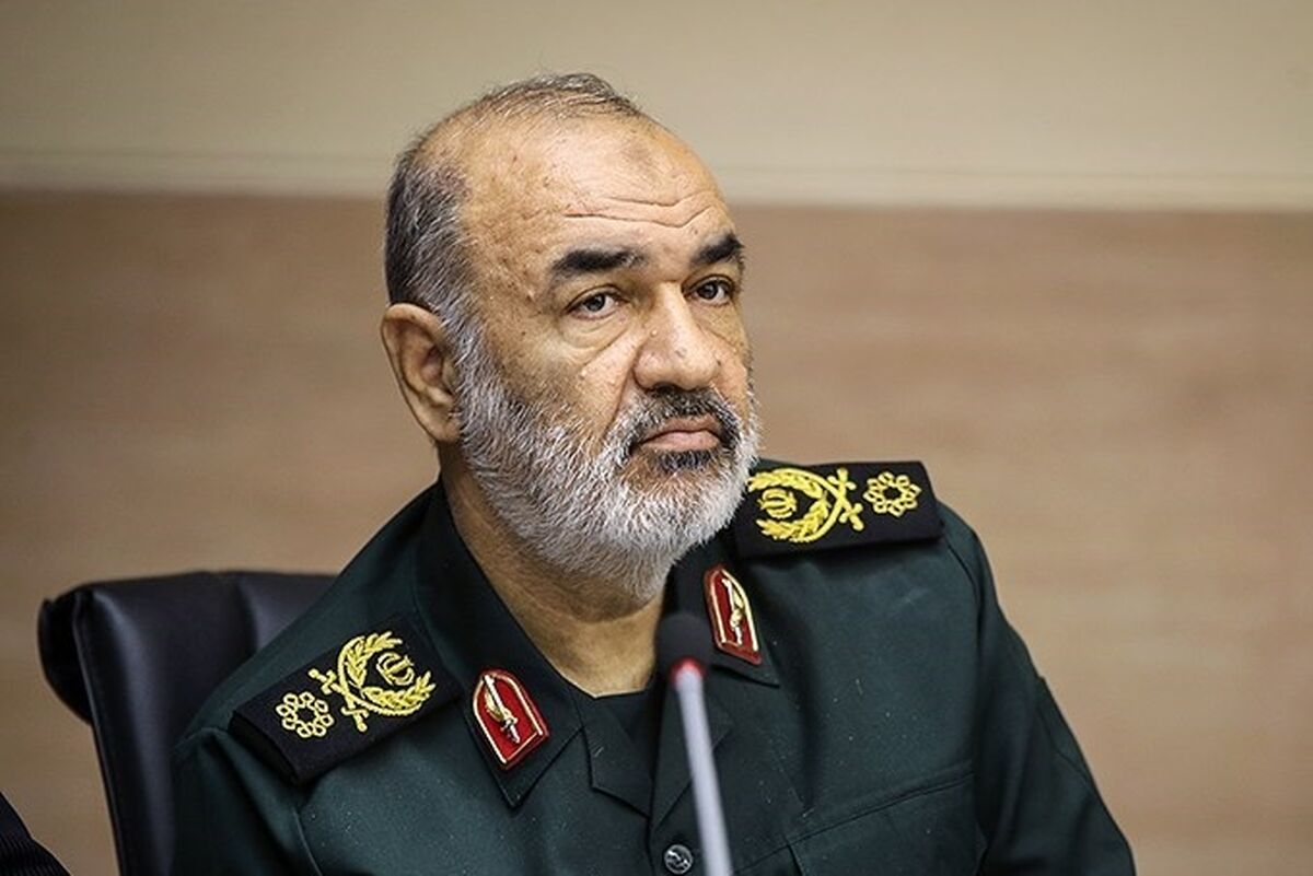 عکسی از فرمانده کل سپاه با پوشش متفاوت