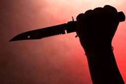 قتل هولناک دختربچه ۹ ساله در درگیری خانوادگی | حمله ۴ مرد چاقو به دست به دختر بی‌گناه و پدر و مادرش