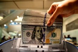 پیش بینی قیمت دلار برای خرداد ماه/ قیمت دلار نزولی می شود