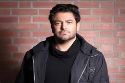 اولین عکس از پدر محمدرضا گلزار در شب عروسی پدرش | محمدرضا گلزار  از پدر مولتی میلیاردرش رونمایی کرد + عکس