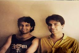 زندگی عجیب غریب مهراب قاسم خانی همه را متعجب زده کرد/ مهراب قاسم خانی حرص گربه اش را درآورد! +عکس حاشیه ساز