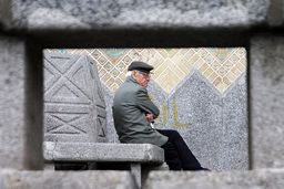 شگفتانه رئیسی برای بازنشستگان کشوری | اعمال افزایش حقوق بازنشستکان از ماه بعد | 900 هزار تومان به به حقوق بازنشستگان اضافه می شود؟ + جزئیات