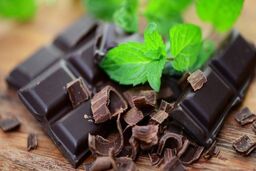 فواید خارق‌العاده شکلات تلخ!