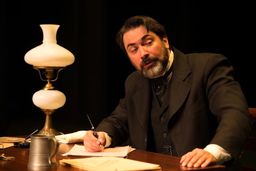 پارسا پیروزفر دنیا را گشت آخرش زن ترکیه ای گرفت | عشق و حال پارسا پیروزفر و زن جوانش در ترکیه + عکس