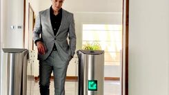 علی کریمی در یک روز تعطیل در ویلای لاکچری +عکس