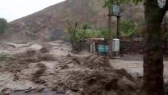 تصاویری از تخلیه ۳ روستای میناب هرمزگان در پی بارندگی های شدید