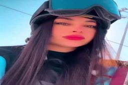 شوکه شدن هواداران ترلان پروانه از دیدن ماشینش/تیپ ترلان پروانه در خودرو لاکچری اش!؟ +عکس جنجالی