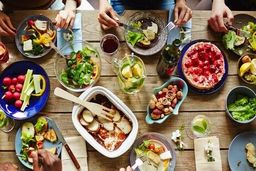 این مواد غذایی را با شکم خالی نخورید ! 