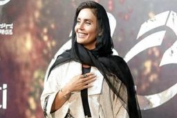 استتار عجیب و غریب الناز شاکردوست برای شناخته نشدن در بیستون ! | تابلو بازی الناز شاکردوست نتیجه عکس داد ! + عکس