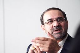 وزیر محمود احمدی نژاد برای انتخابات ریاست جمهوری اعلام کاندیداتوری کرد