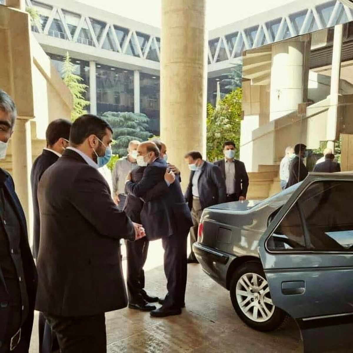 استقبال عجیب از رئیس جدید +عکس