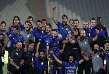 آشتی کنان در استقلال/ مدافعان برگشتند