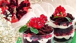 طرز تهیه ترایفل انار ویژه شب یلدا
