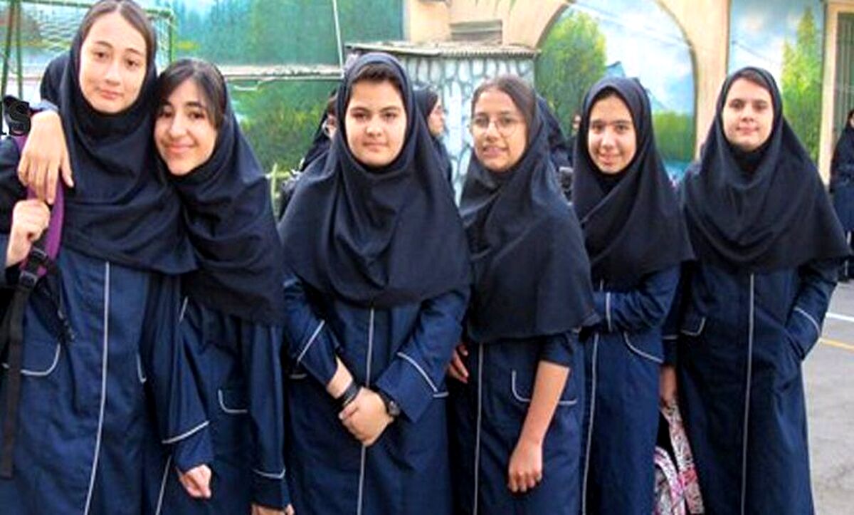 قانون جدید  مدارس غیر دولتی | حضور معلم آقا در مدارس دخترانه ممنوع شد!