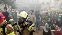 آتش‌سوزی هولناک برج ۱۵ طبقه در تهران | ۱۰۰ نفر نجات یافتند
