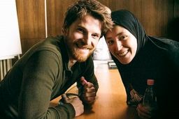 دعوای فرشته حسینی با خواهرشوهرهای باکلاسش/سلفی زورکی فرشته حسینی کنار خانواده شوهرش!؟ +عکس خبرساز