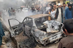 حمله موشکی به افغانستان آغاز شد/ فیلم لحظه اصابت موشک