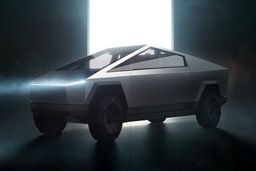 معامله عجیب دو خارجی سر آش رشته ایرانی! +عکس