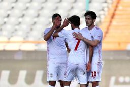 حضور خانوادگی در استادیوم آزادی +عکس