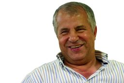 بستری شدن علی پروین در بیمارستان | بیماری اسطوره باشگاه پرسپولیس چیست ؟