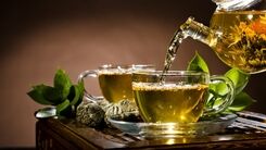 ۳ نوشیدنی فوق العاده برای درمان گلودرد